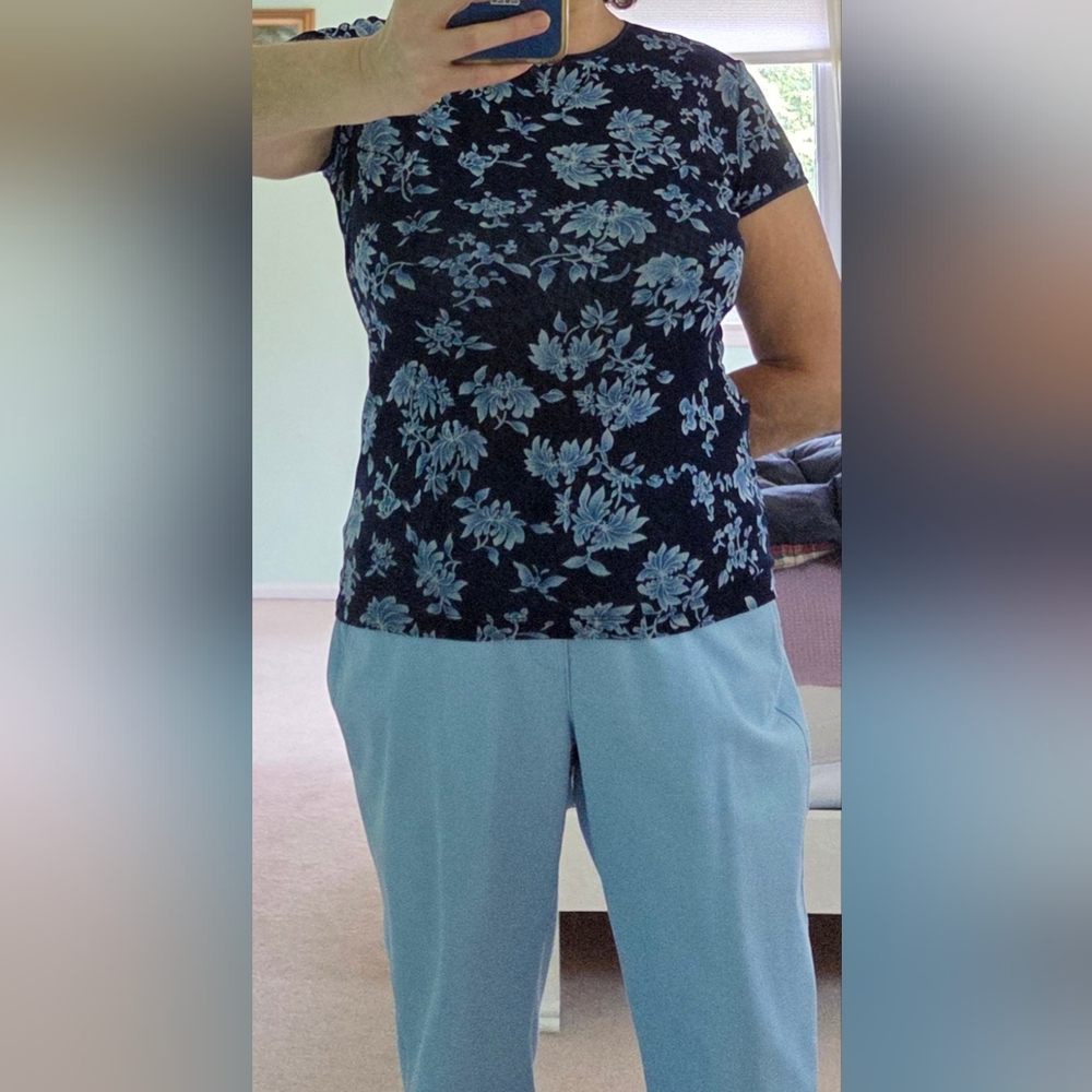 Jones New York Navy Blue Floral Top